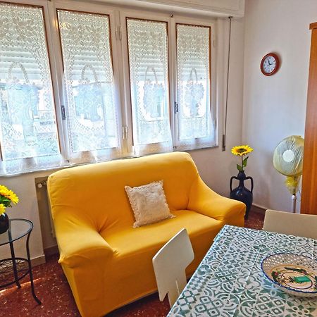 A Due Passi Dal Mare Appartement Lido di Camaiore Buitenkant foto